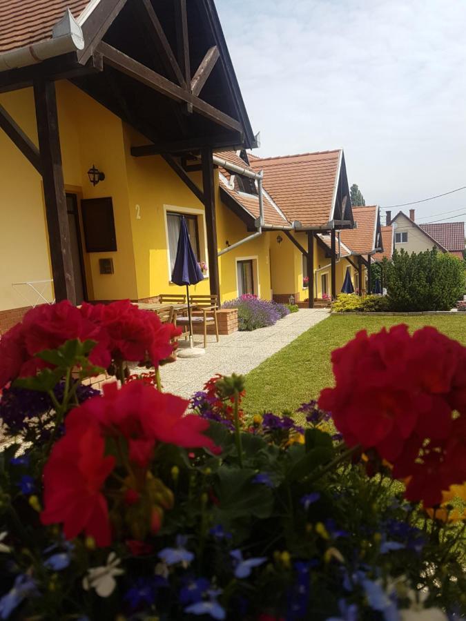 Huber Panzio Bed and Breakfast Fertőrákos Exteriör bild