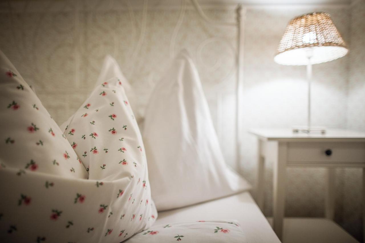 Huber Panzio Bed and Breakfast Fertőrákos Exteriör bild