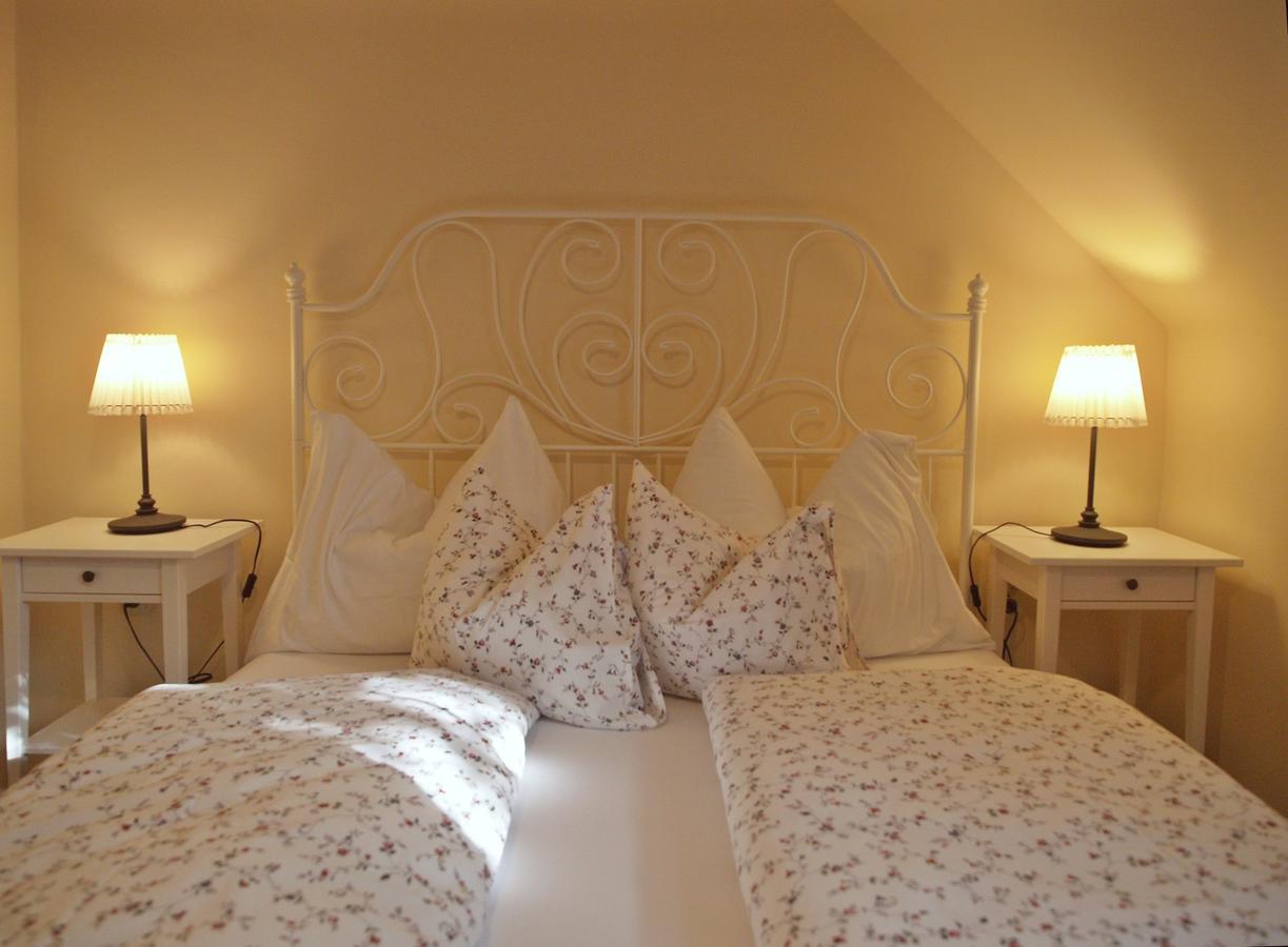 Huber Panzio Bed and Breakfast Fertőrákos Exteriör bild